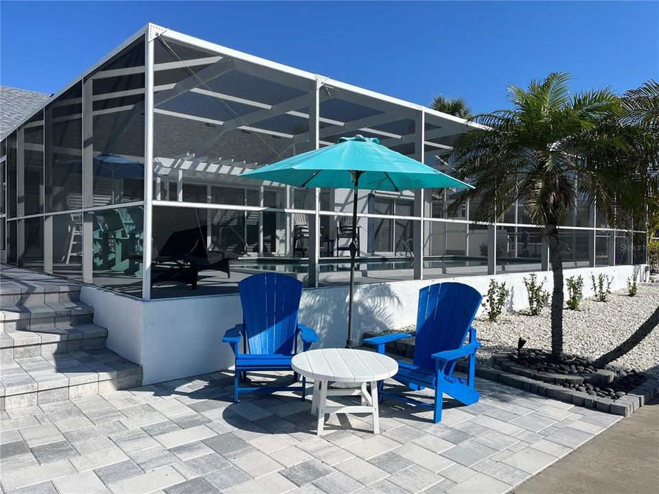 For Sale: $1,699,000 (4 beds, 3 baths, 2337 Square Feet)