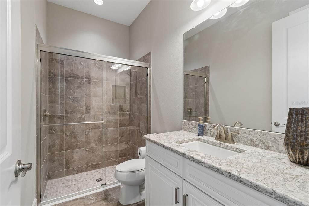 Activo con contrato: $1,399,000 (3 camas, 3 baños, 3095 Pies cuadrados)