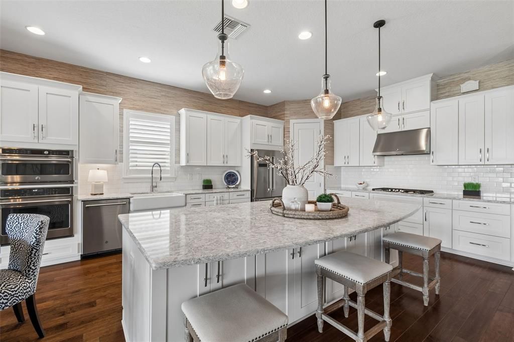 Activo con contrato: $1,399,000 (3 camas, 3 baños, 3095 Pies cuadrados)