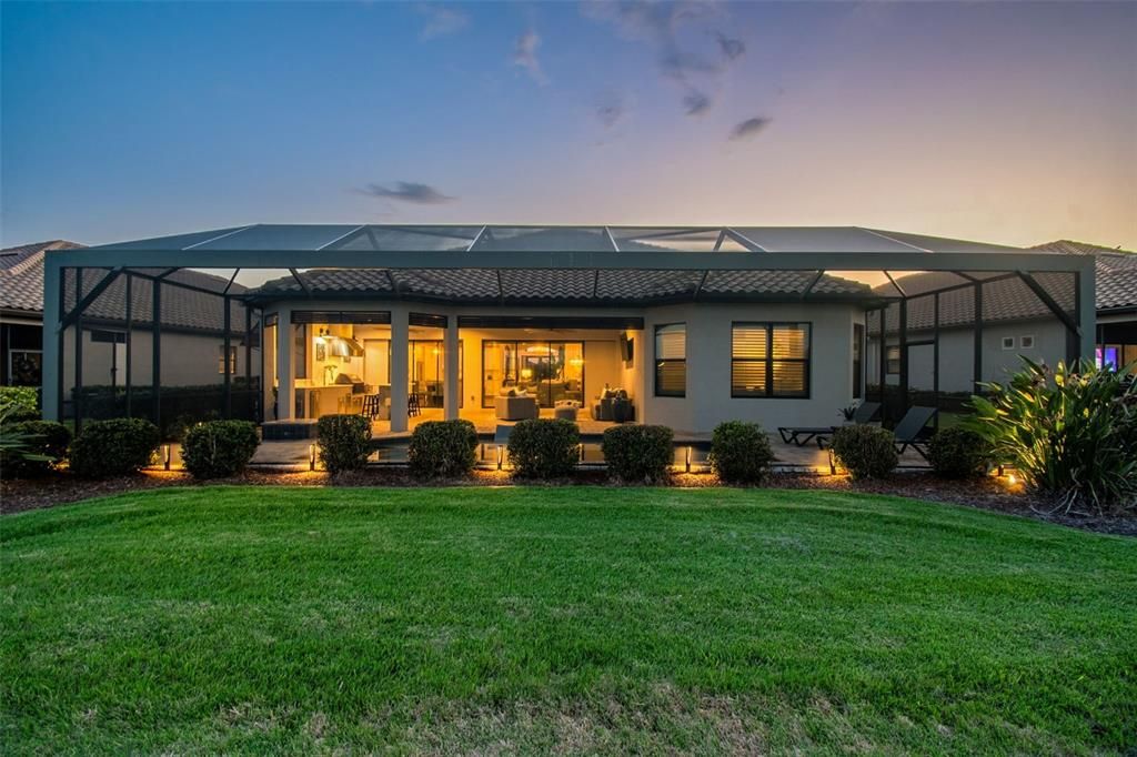 Activo con contrato: $1,399,000 (3 camas, 3 baños, 3095 Pies cuadrados)