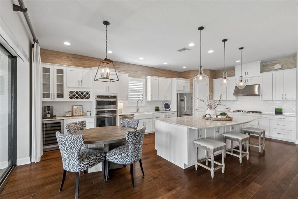 Activo con contrato: $1,399,000 (3 camas, 3 baños, 3095 Pies cuadrados)