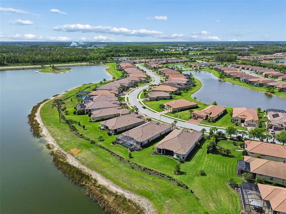 Activo con contrato: $1,399,000 (3 camas, 3 baños, 3095 Pies cuadrados)