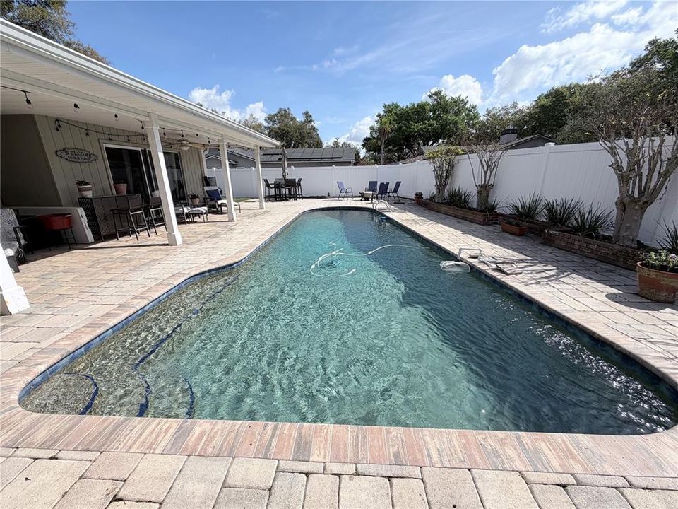 Active With Contract: $799,000 (4 beds, 2 baths, 2681 Square Feet)