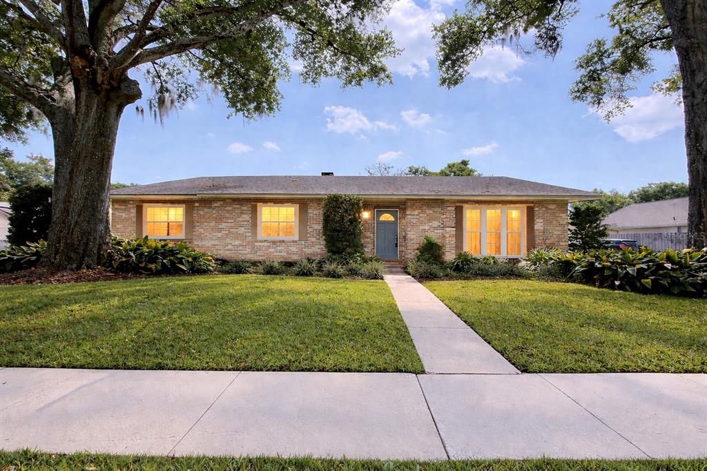 Active With Contract: $799,000 (4 beds, 2 baths, 2681 Square Feet)