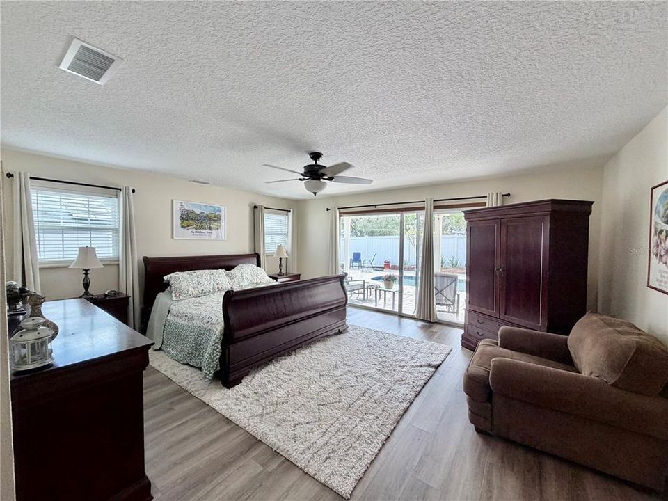 Active With Contract: $799,000 (4 beds, 2 baths, 2681 Square Feet)