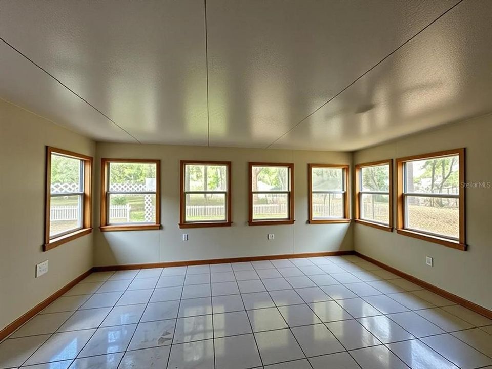 En Venta: $229,999 (3 camas, 2 baños, 1736 Pies cuadrados)