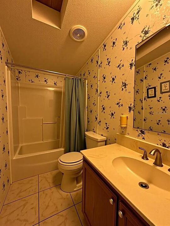 En Venta: $229,999 (3 camas, 2 baños, 1736 Pies cuadrados)