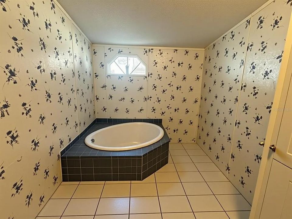 En Venta: $229,999 (3 camas, 2 baños, 1736 Pies cuadrados)