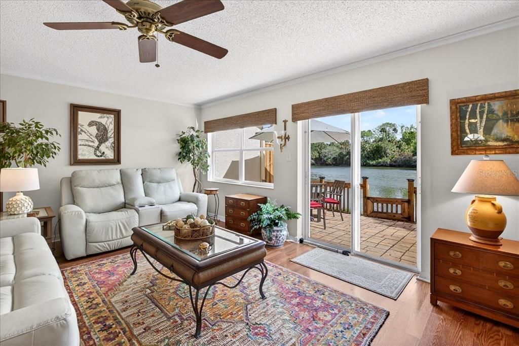 En Venta: $264,900 (2 camas, 2 baños, 1495 Pies cuadrados)