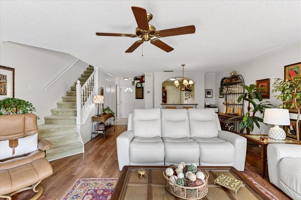 En Venta: $264,900 (2 camas, 2 baños, 1495 Pies cuadrados)