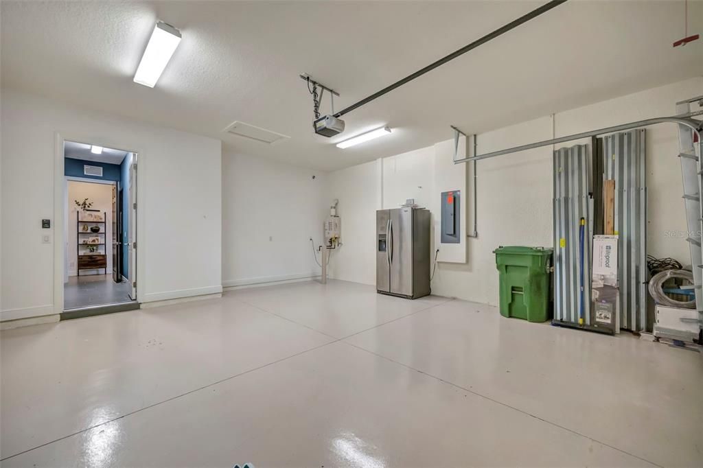 Activo con contrato: $1,250,000 (3 camas, 3 baños, 2661 Pies cuadrados)