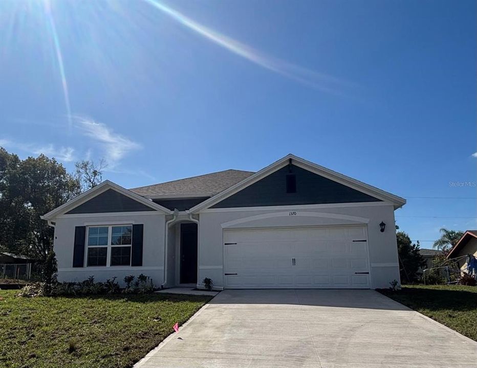 Recently Sold: $387,950 (4 beds, 2 baths, 2241 Square Feet)