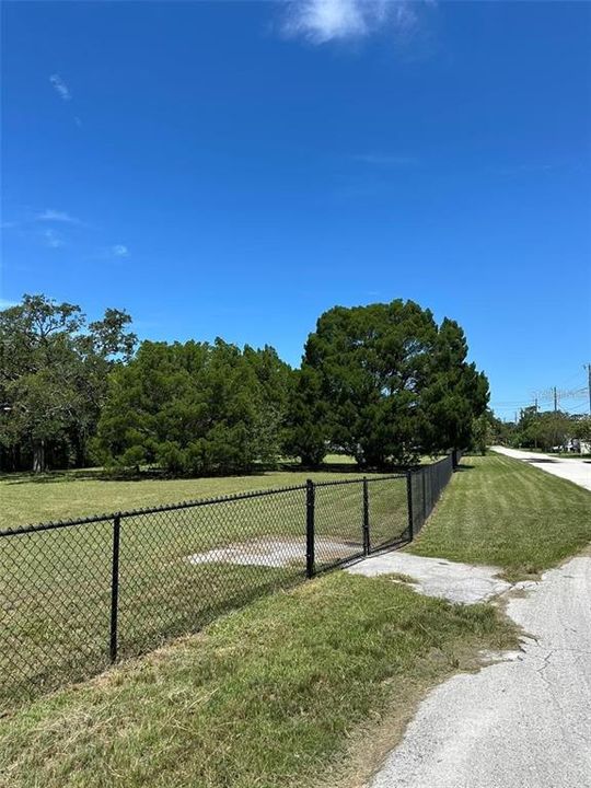 На продажу: $125,000 (0.53 acres)