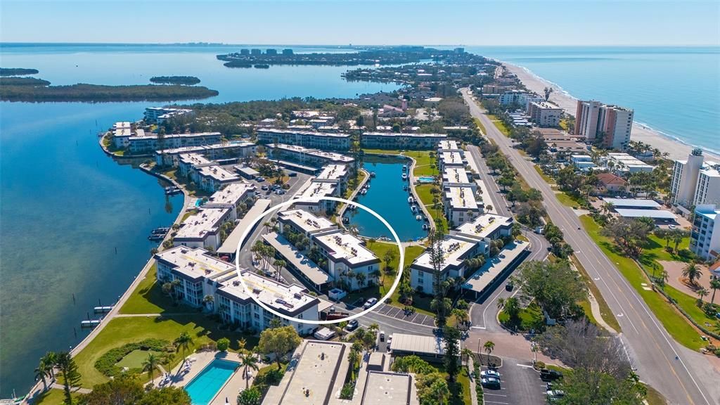 For Sale: $390,000 (2 beds, 2 baths, 1376 Square Feet)