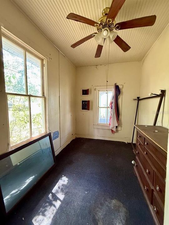 Activo con contrato: $390,000 (2 camas, 1 baños, 820 Pies cuadrados)