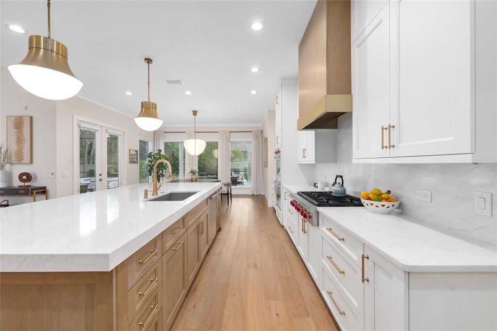 Activo con contrato: $1,399,900 (4 camas, 4 baños, 3575 Pies cuadrados)