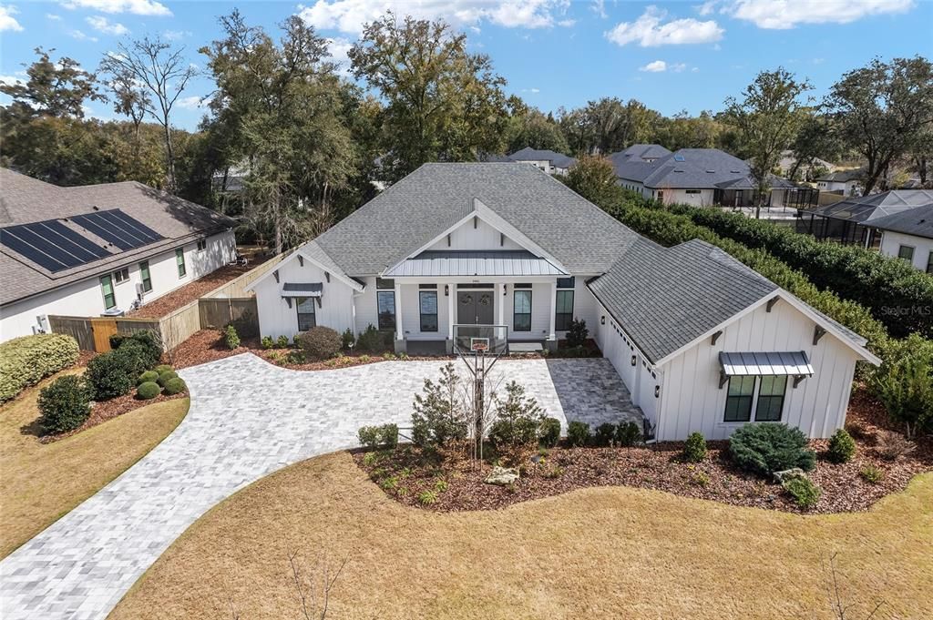 Activo con contrato: $1,399,900 (4 camas, 4 baños, 3575 Pies cuadrados)