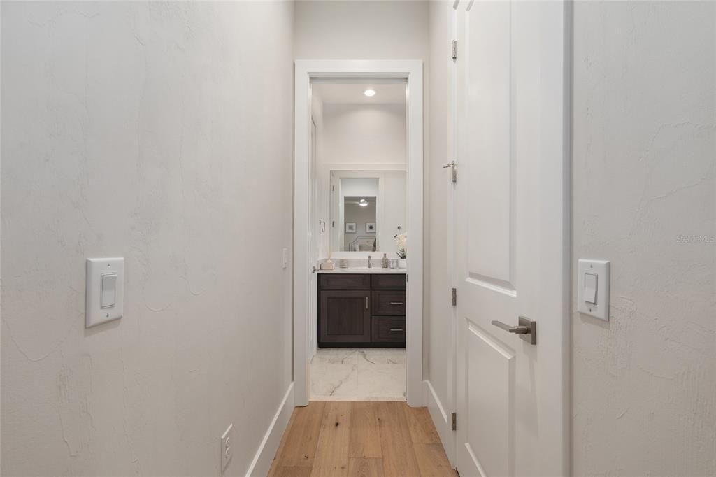 Activo con contrato: $1,399,900 (4 camas, 4 baños, 3575 Pies cuadrados)