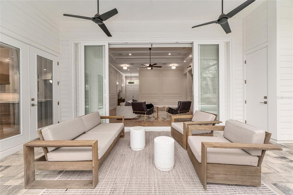 Activo con contrato: $1,399,900 (4 camas, 4 baños, 3575 Pies cuadrados)