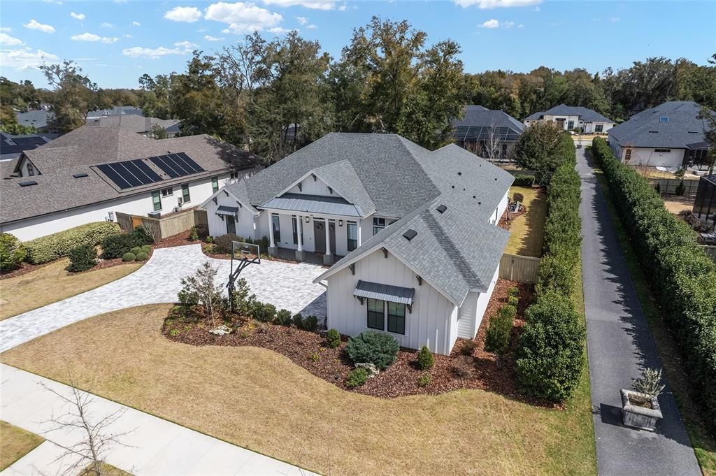 Activo con contrato: $1,399,900 (4 camas, 4 baños, 3575 Pies cuadrados)