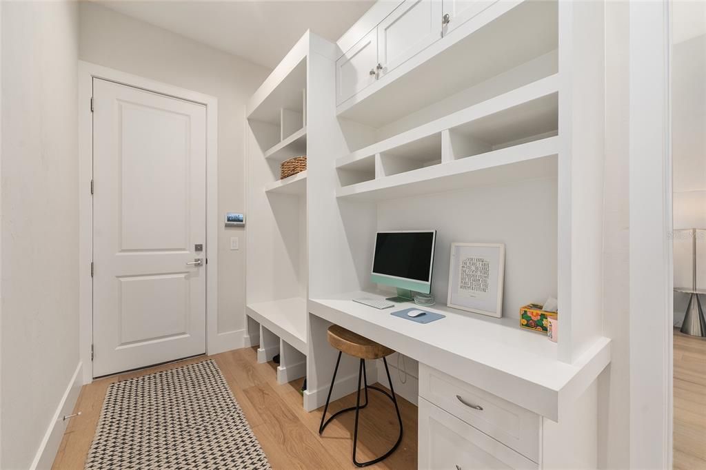 Activo con contrato: $1,399,900 (4 camas, 4 baños, 3575 Pies cuadrados)