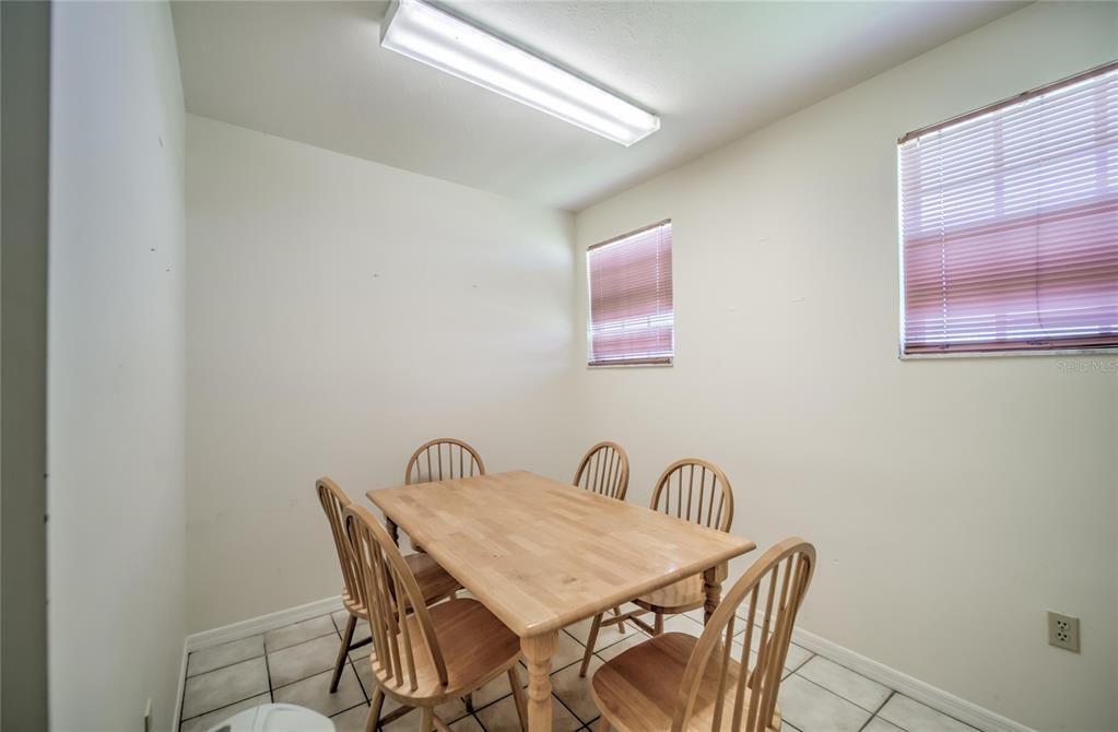 Activo con contrato: $575,000 (0 camas, 0 baños, 3288 Pies cuadrados)