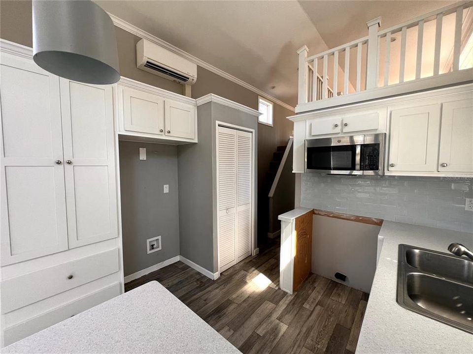 На продажу: $160,000 (5.17 acres)