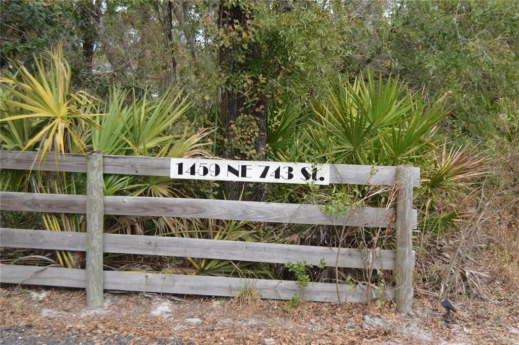 На продажу: $160,000 (5.17 acres)
