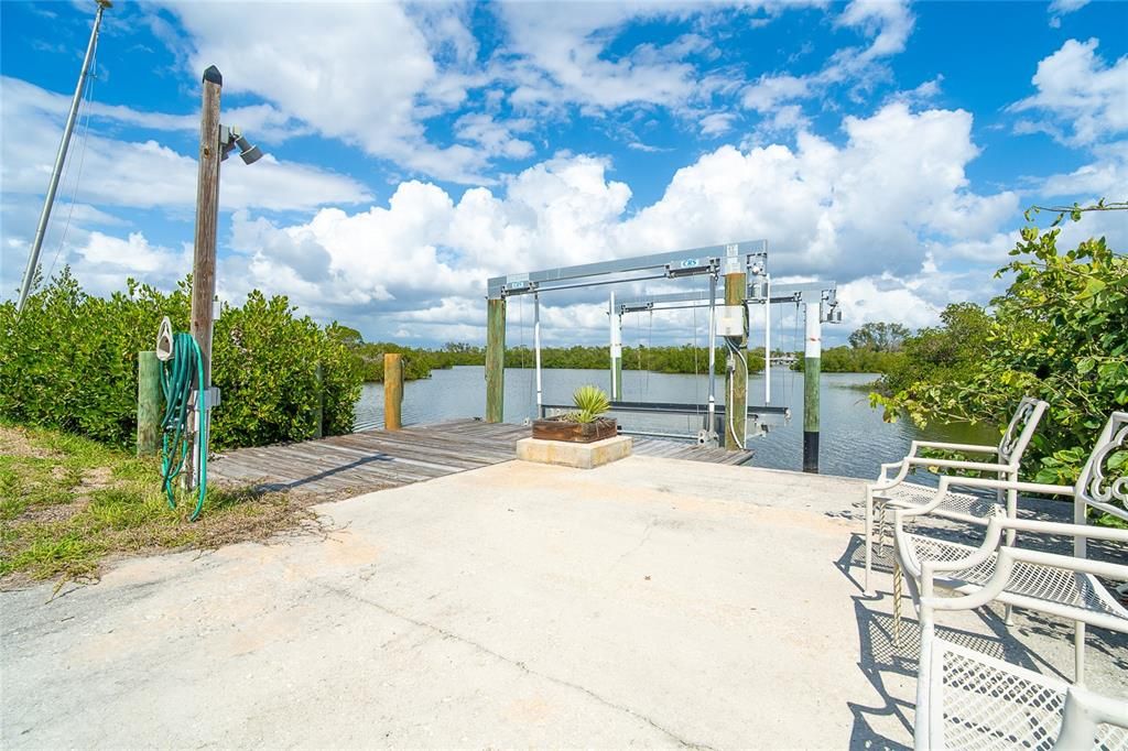 Под контрактом: $449,999 (2 спален, 2 ванн, 1086 Квадратных фут)