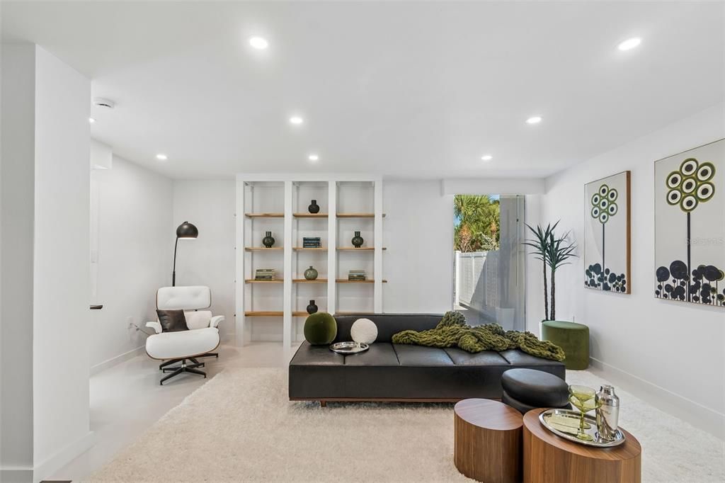 Active With Contract: $2,998,000 (4 beds, 3 baths, 4006 Square Feet)