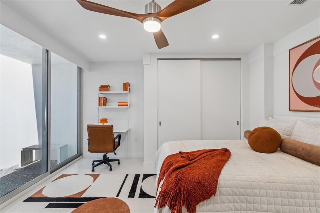 Active With Contract: $2,998,000 (4 beds, 3 baths, 4006 Square Feet)