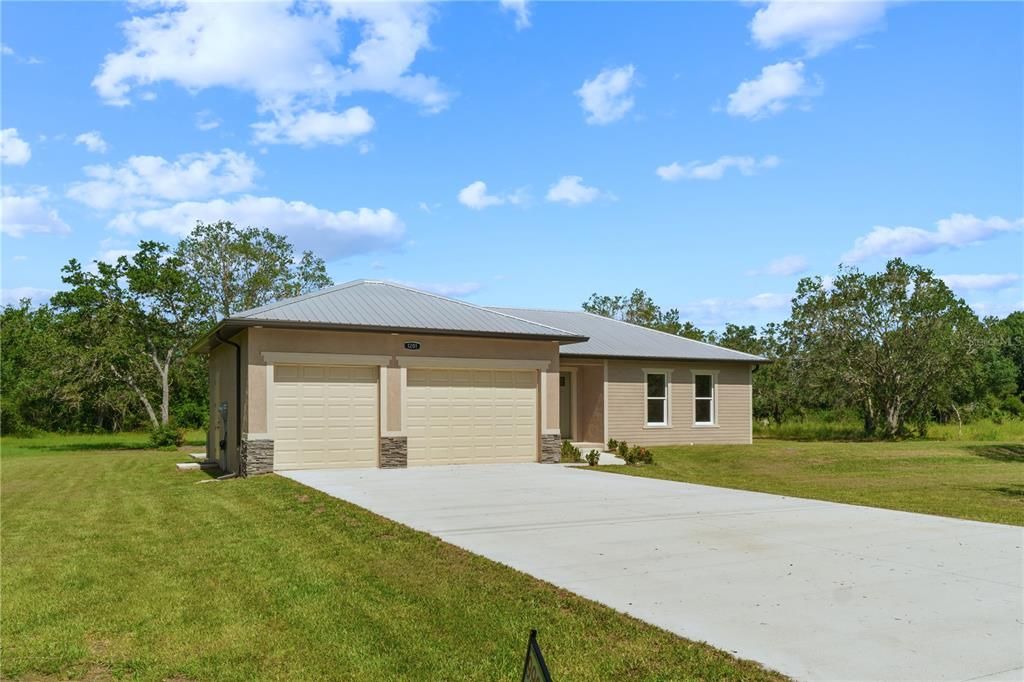 For Sale: $526,860 (3 beds, 2 baths, 1702 Square Feet)
