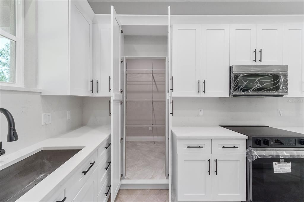 For Sale: $526,860 (3 beds, 2 baths, 1702 Square Feet)