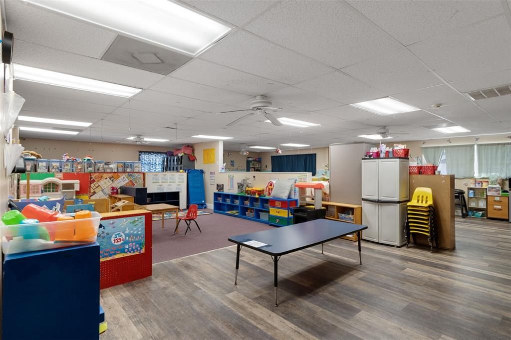 На продажу: $596,000 (0 спален, 0 ванн, 7804 Квадратных фут)