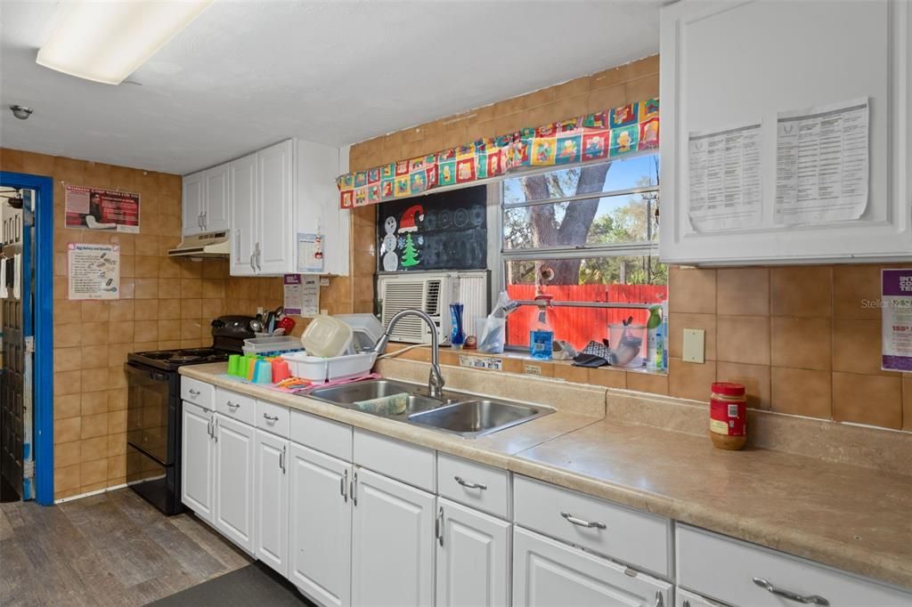 На продажу: $596,000 (0 спален, 0 ванн, 7804 Квадратных фут)