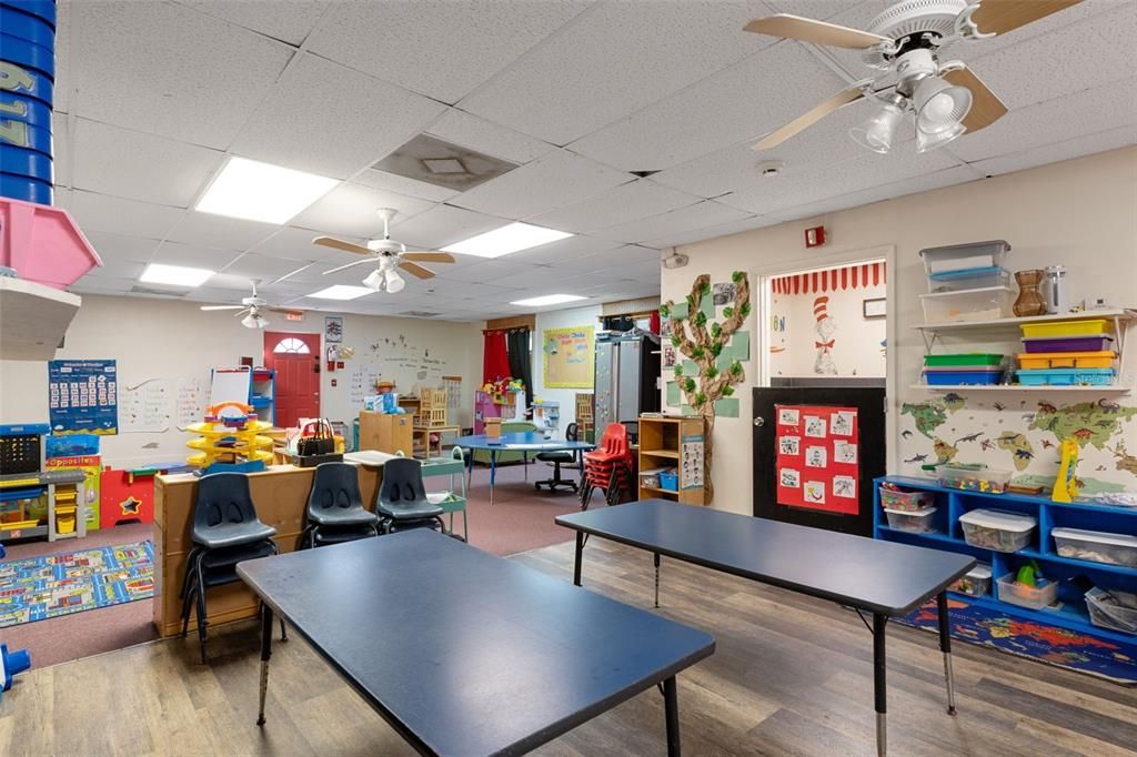 На продажу: $596,000 (0 спален, 0 ванн, 7804 Квадратных фут)