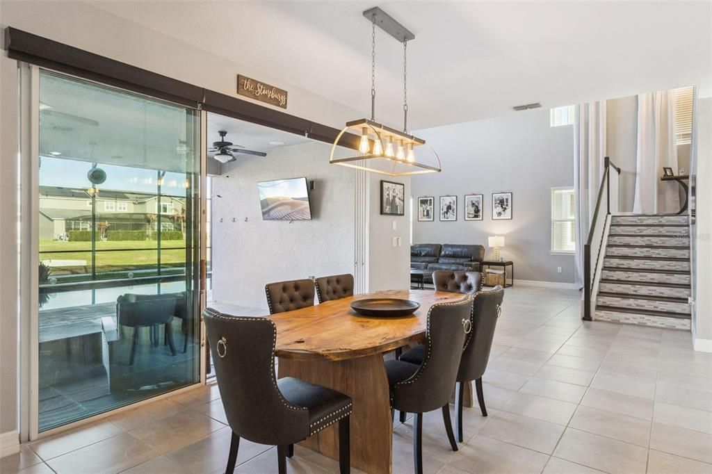 Activo con contrato: $1,099,000 (5 camas, 4 baños, 4661 Pies cuadrados)