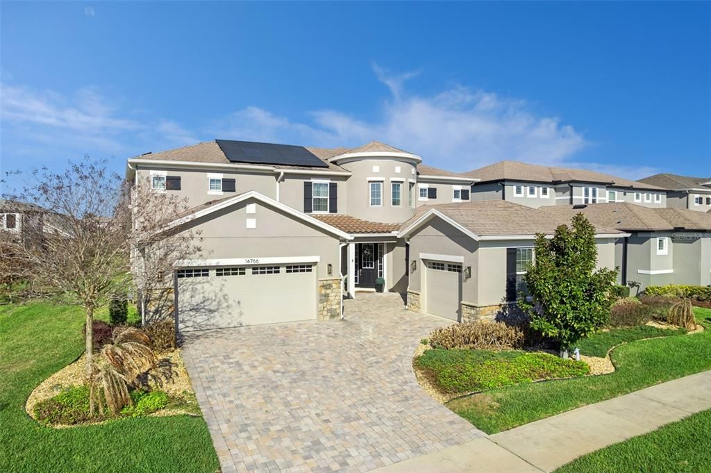 Activo con contrato: $1,099,000 (5 camas, 4 baños, 4661 Pies cuadrados)