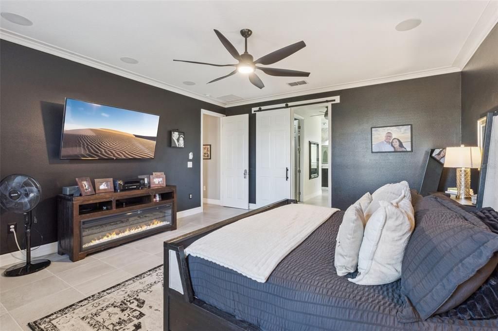 Activo con contrato: $1,099,000 (5 camas, 4 baños, 4661 Pies cuadrados)