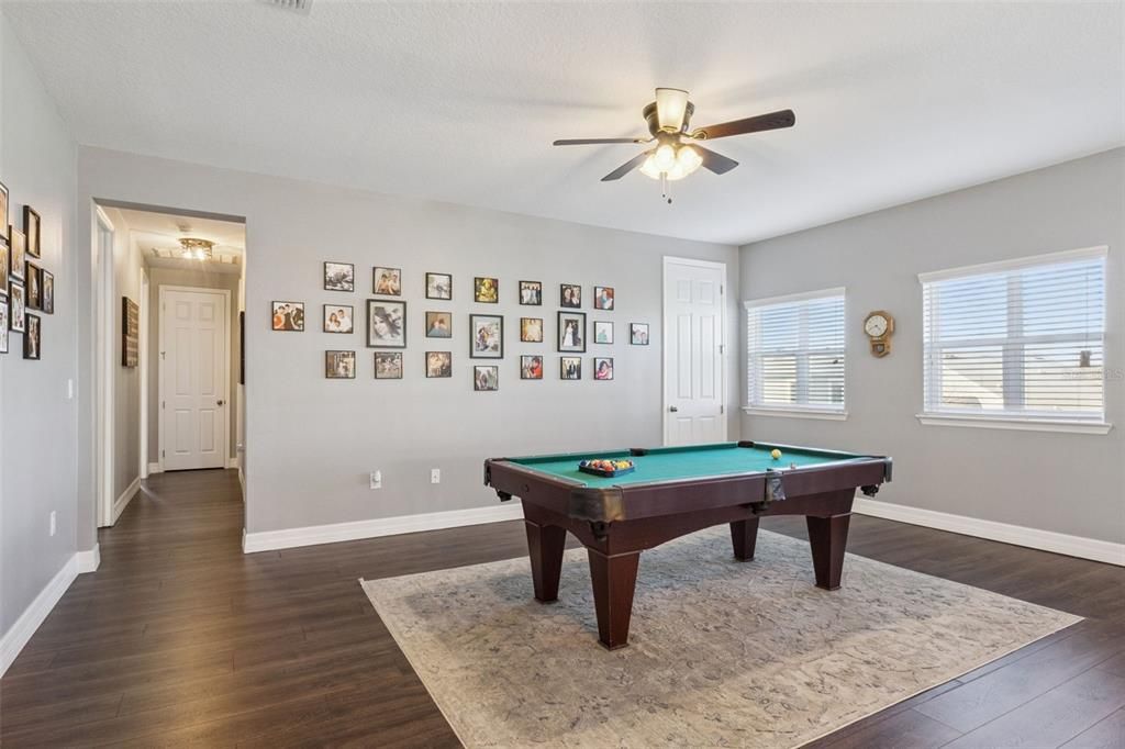 Activo con contrato: $1,099,000 (5 camas, 4 baños, 4661 Pies cuadrados)