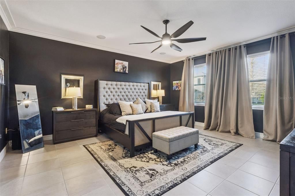 Activo con contrato: $1,099,000 (5 camas, 4 baños, 4661 Pies cuadrados)