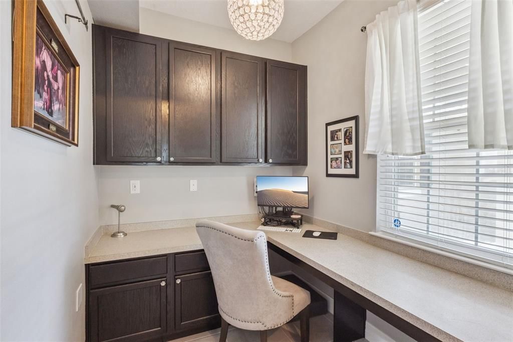 Activo con contrato: $1,099,000 (5 camas, 4 baños, 4661 Pies cuadrados)