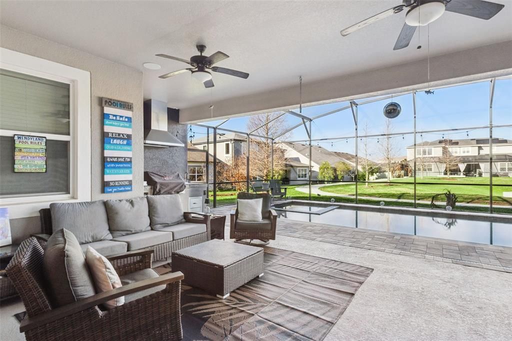 Activo con contrato: $1,099,000 (5 camas, 4 baños, 4661 Pies cuadrados)