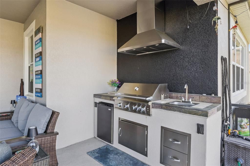 Activo con contrato: $1,099,000 (5 camas, 4 baños, 4661 Pies cuadrados)