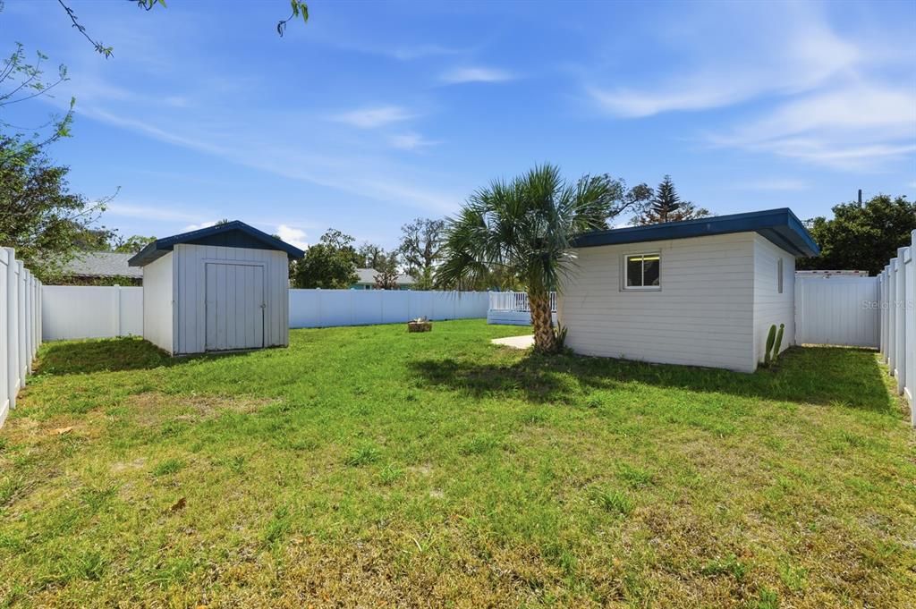 На продажу: $329,900 (2 спален, 1 ванн, 1508 Квадратных фут)