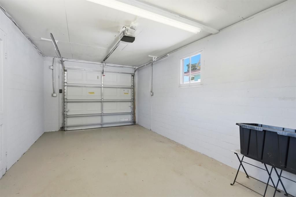 На продажу: $329,900 (2 спален, 1 ванн, 1508 Квадратных фут)