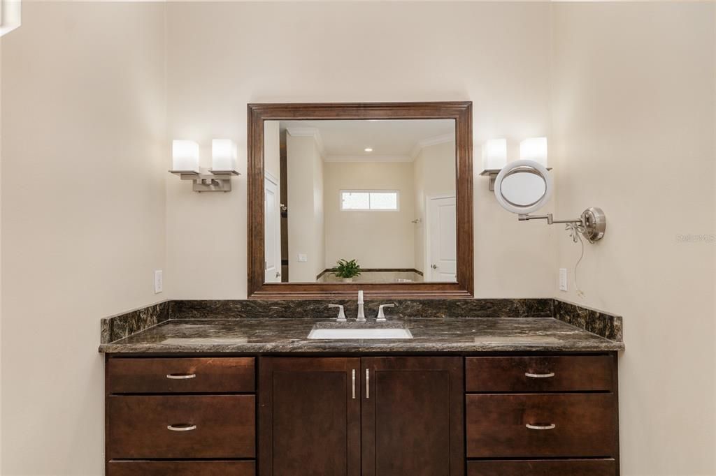 На продажу: $999,900 (4 спален, 4 ванн, 3319 Квадратных фут)