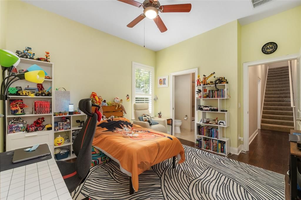 На продажу: $999,900 (4 спален, 4 ванн, 3319 Квадратных фут)