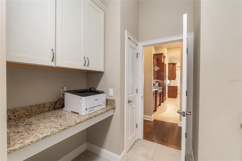 На продажу: $999,900 (4 спален, 4 ванн, 3319 Квадратных фут)