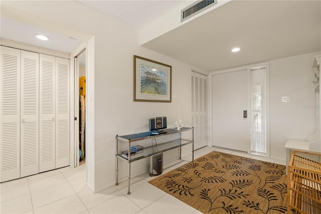 For Sale: $235,000 (2 beds, 2 baths, 1516 Square Feet)